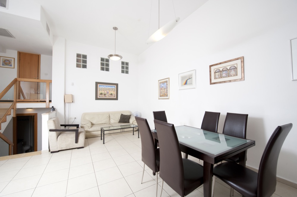 This spacious 5 bedroom townhouse is located in Shaarei Chessed. Get 5 Bedrooms for only $285 per night. Click on photo for more details.