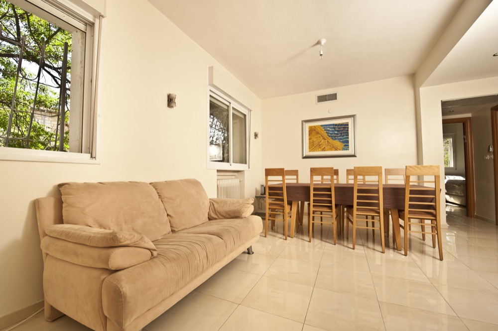 Modern, bright and spacious 2 bedroom and 2 bathroom in central location for only $129 per night for selected dates. Click on photo for details.