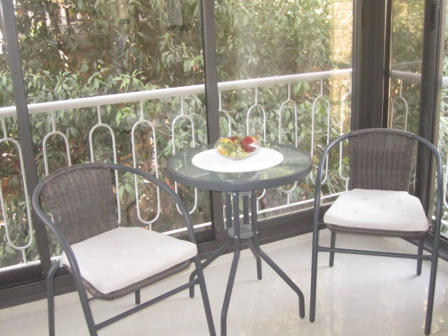 Enclosed Sitting Area Enclosed Sitting Area