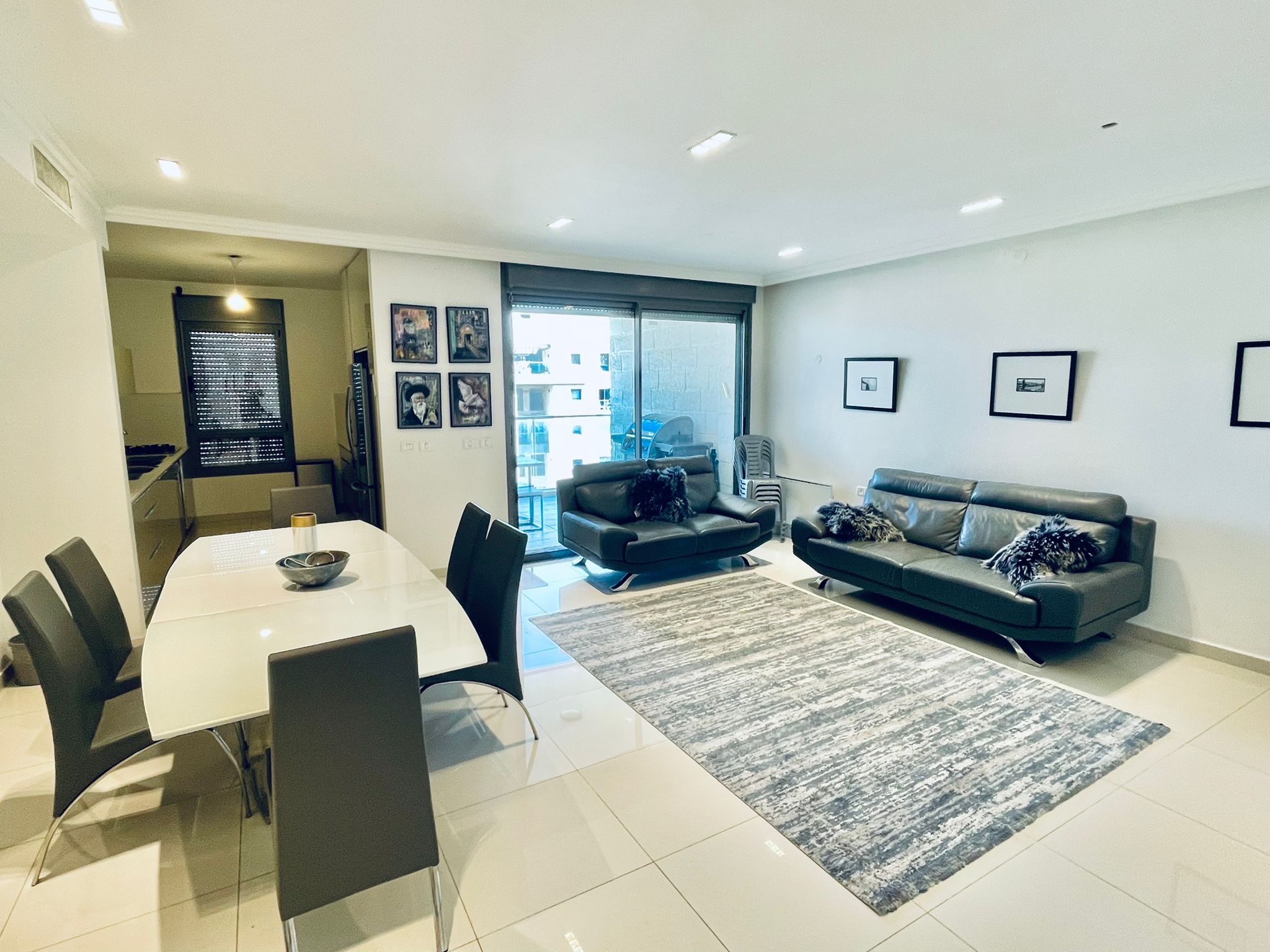 Glatt Kosher Luxury Apartment Rentals in Jerusalem Strauss, Geula