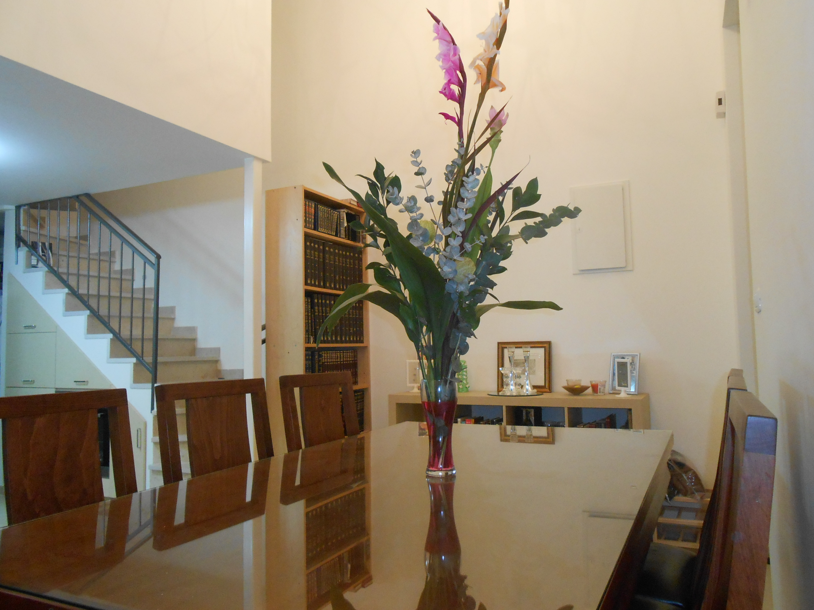 Dining Room Picture 2