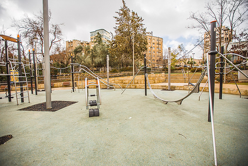 Childrens Park behind apartment Childrens Park behind apartment
