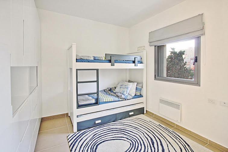 Second Bedroom with a Bunk-bed and 1 Twin Bed Second Bedroom with a Bunk-bed and 1 Twin Bed