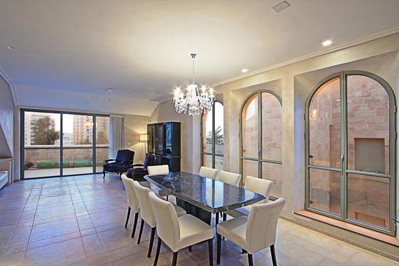 Dining Area Dining Area