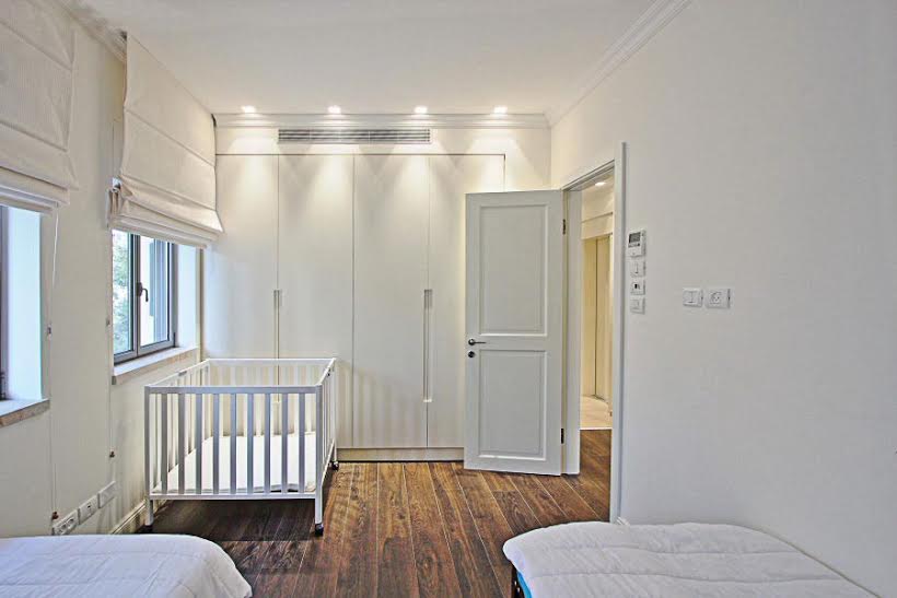Second Bedroom with 2 Twin Beds and the option for a crib Second Bedroom with 2 Twin Beds and the option for a crib