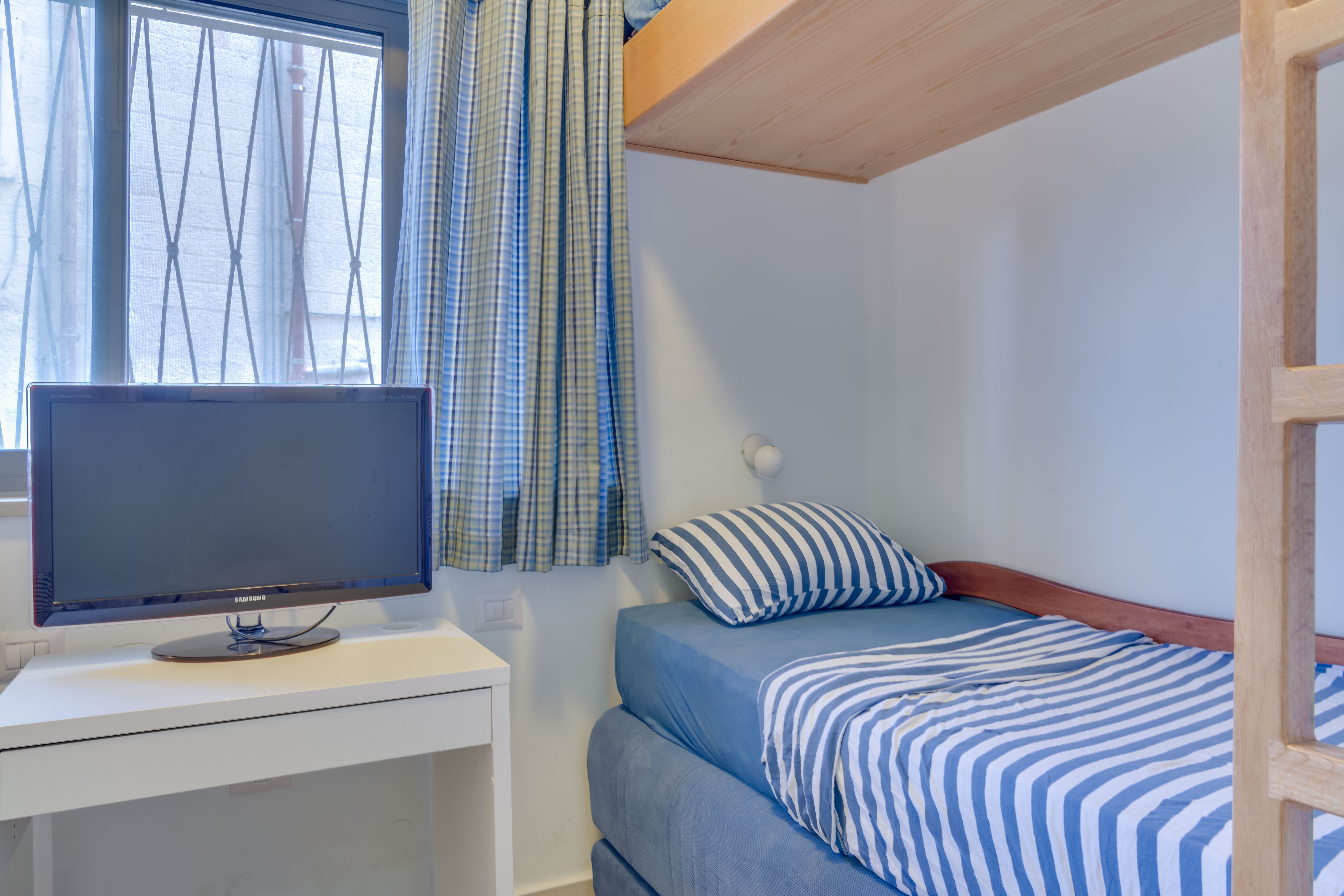 Bedroom 4- Bunk Bed View