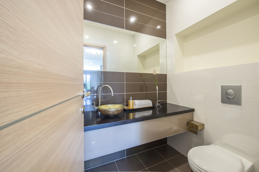 Powder Room Powder Room
