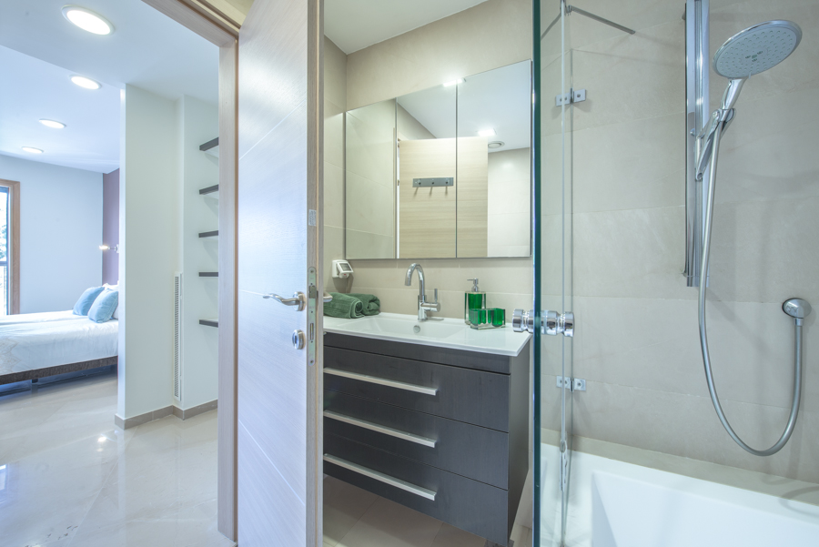 Master Bathroom Master Bathroom