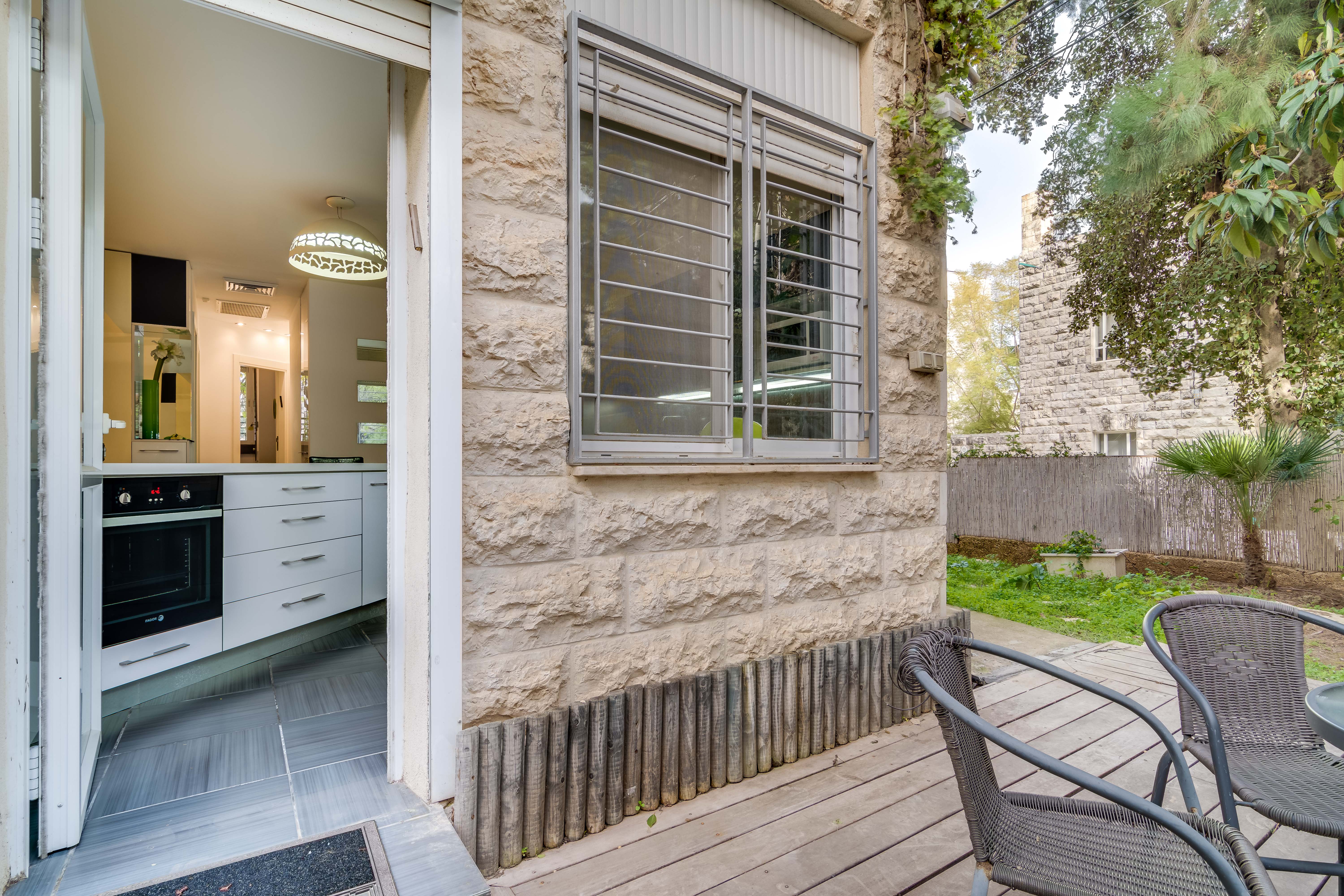 Private Garden Off Kitchen