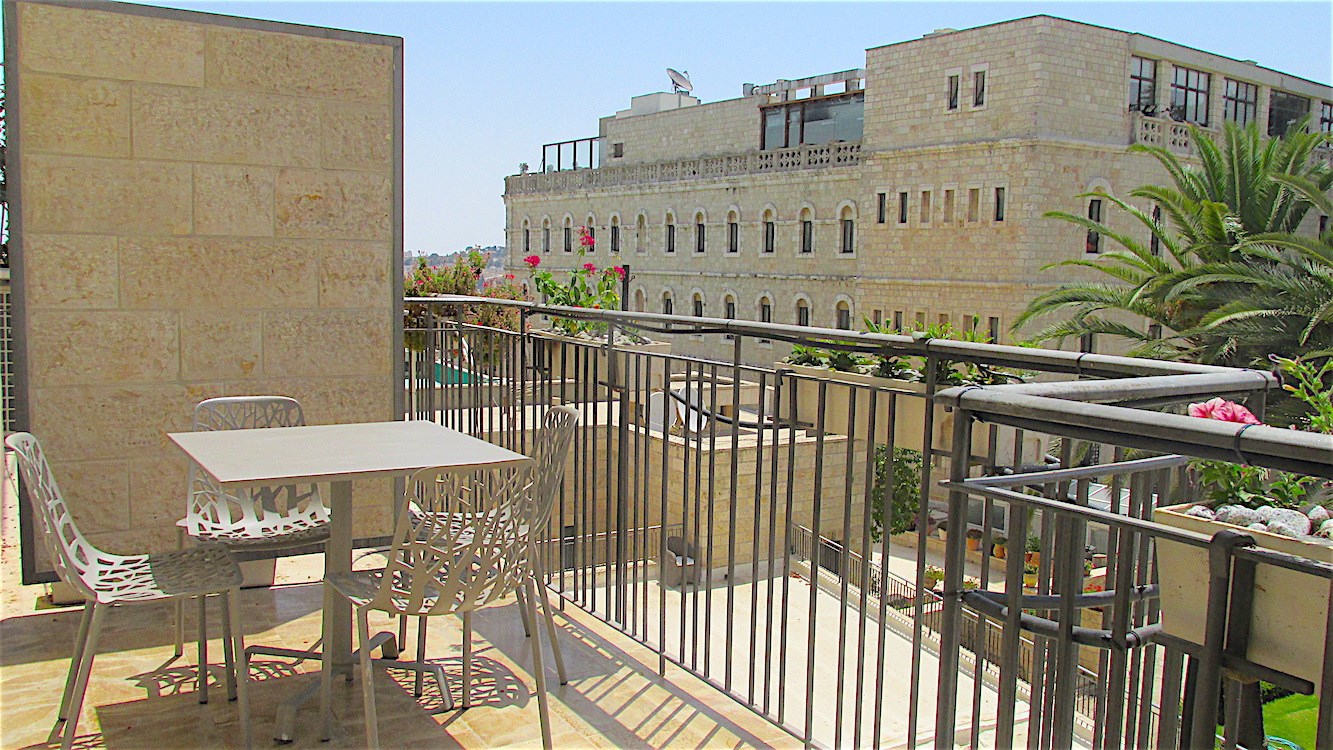 Glatt Kosher Luxury Apartment Rentals in Jerusalem Elisha, Old City